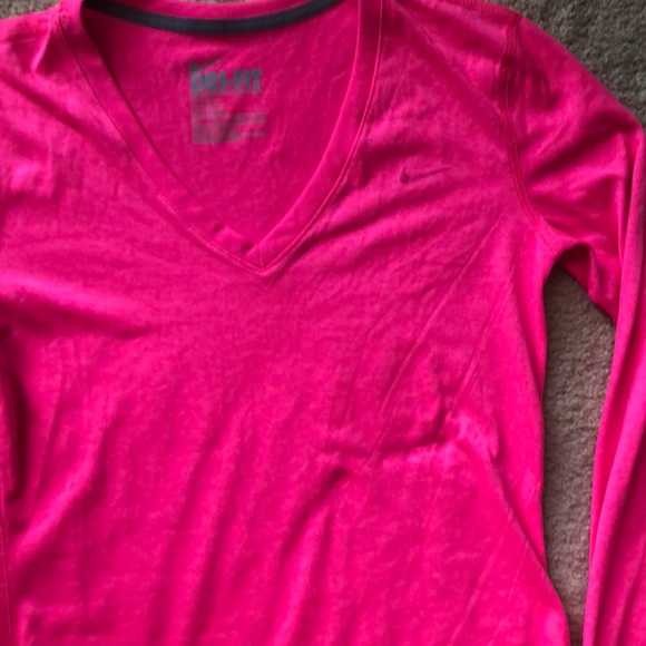 NWOT Nike Dri-Fit XS Long-sleeve Shirt - Picture 5 of 5